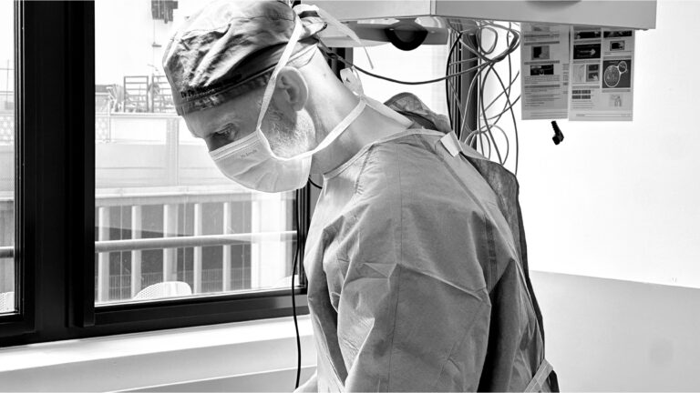Dr. Hager bei Lipödem OP mit Vaser Liposuktion