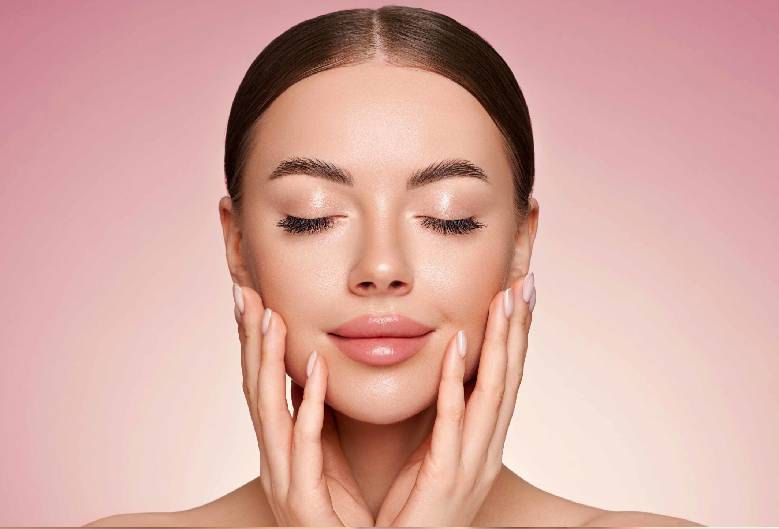 Natürliche Lippenkorrektur mit ein Bullhorn-Liplift für mehr Volumen